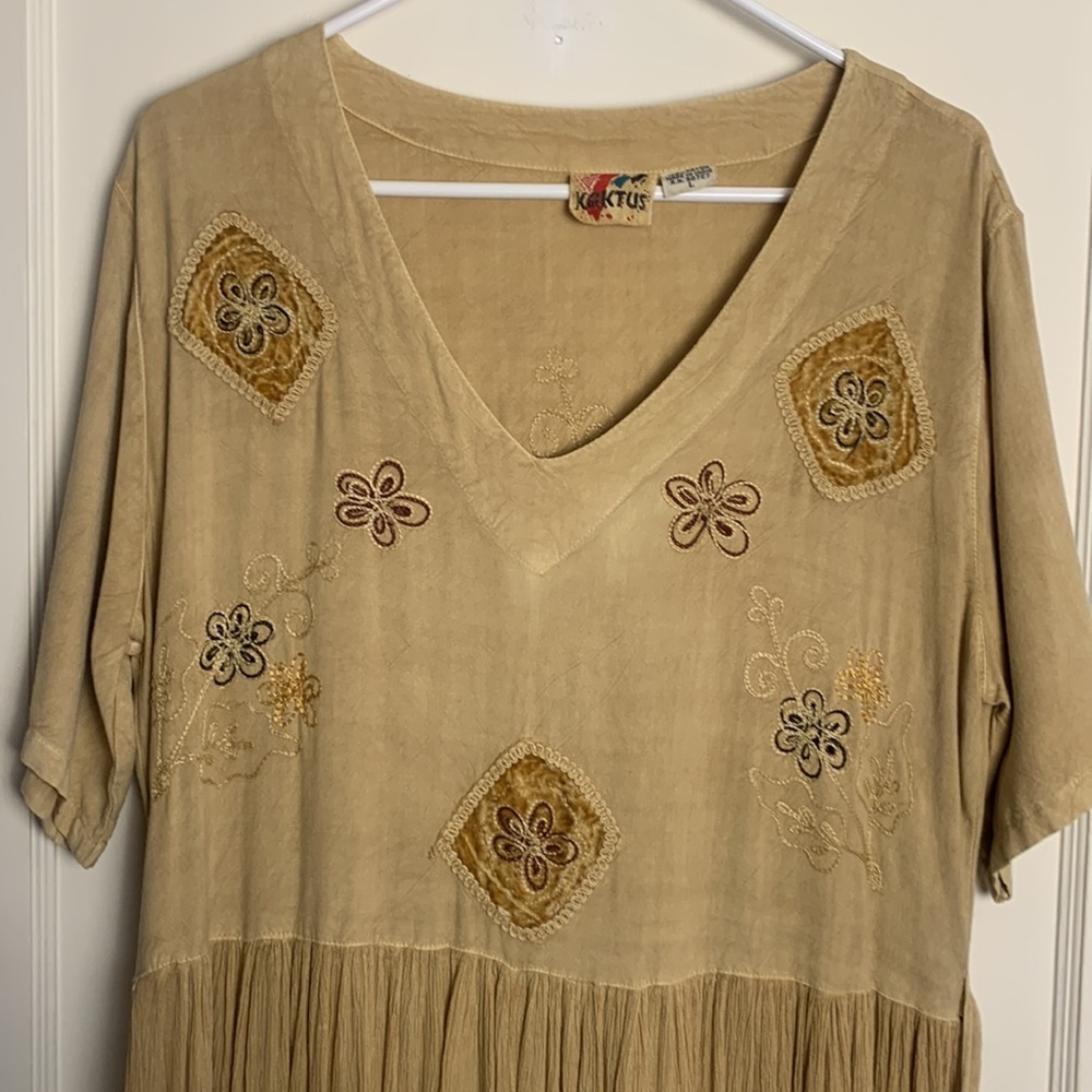 VINTAGE Kaktus Boho Dress Tan with Embroidery Tie Waist and Pleated Skirt Large